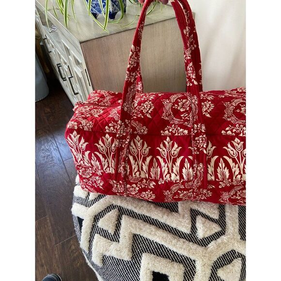 The Chandler Collection (red quilted duffle bag) - Picture 2 of 10